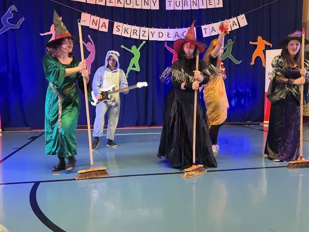 występ uczniów i uczennic Szkoły Przysposabiającej do Pracy nr 5