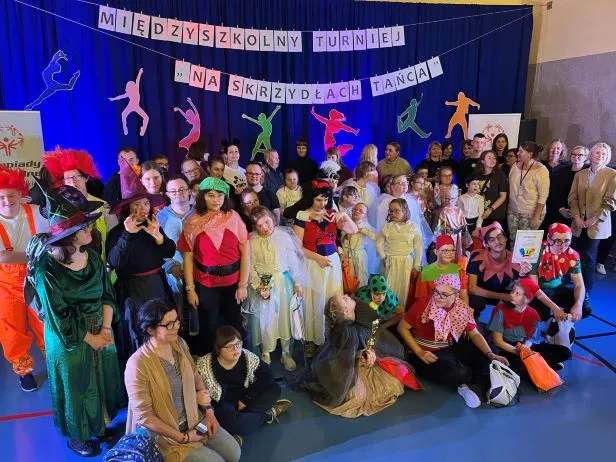 Uczestnicy III Międzyszkolnego Turnieju " Na skrzydłach Tańca"