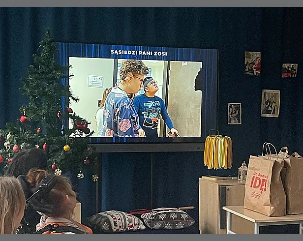 Fragment projekcji w trakcie występu