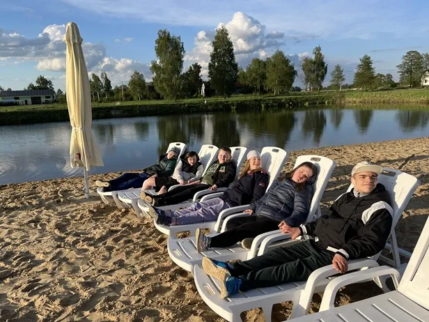 Odpoczynek nad stawem